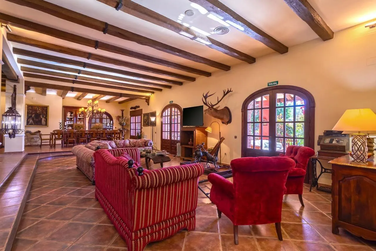 Casa Flores con Piscina interior climatizada Alcaucín España