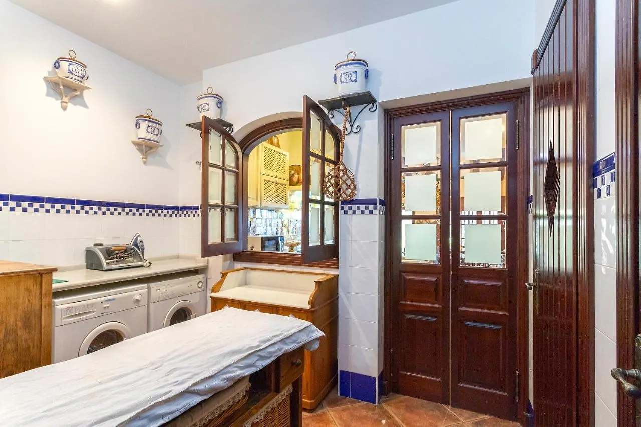 Casa Flores con Piscina interior climatizada Alcaucín Villa