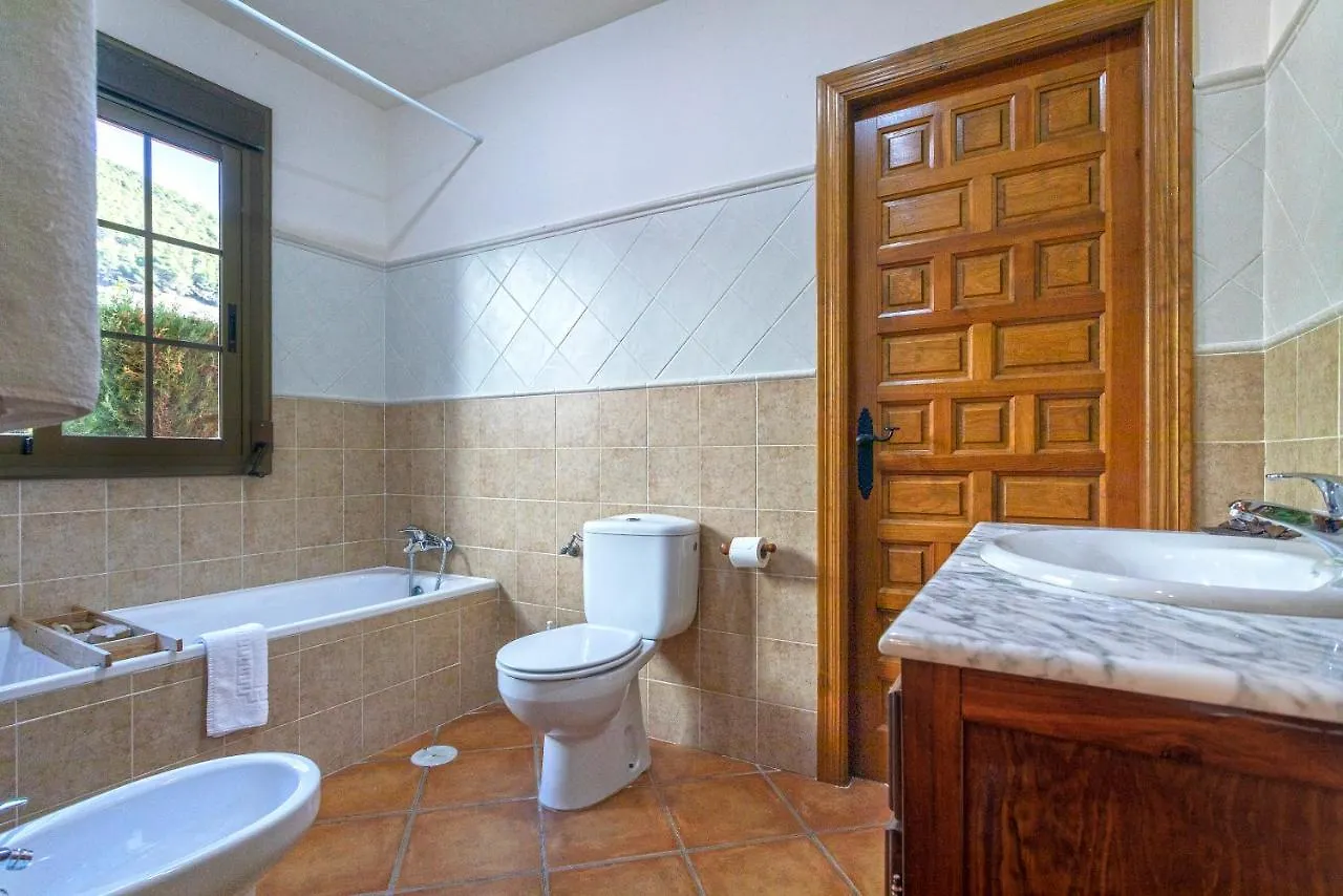Villa Casa Flores con Piscina interior climatizada Alcaucín