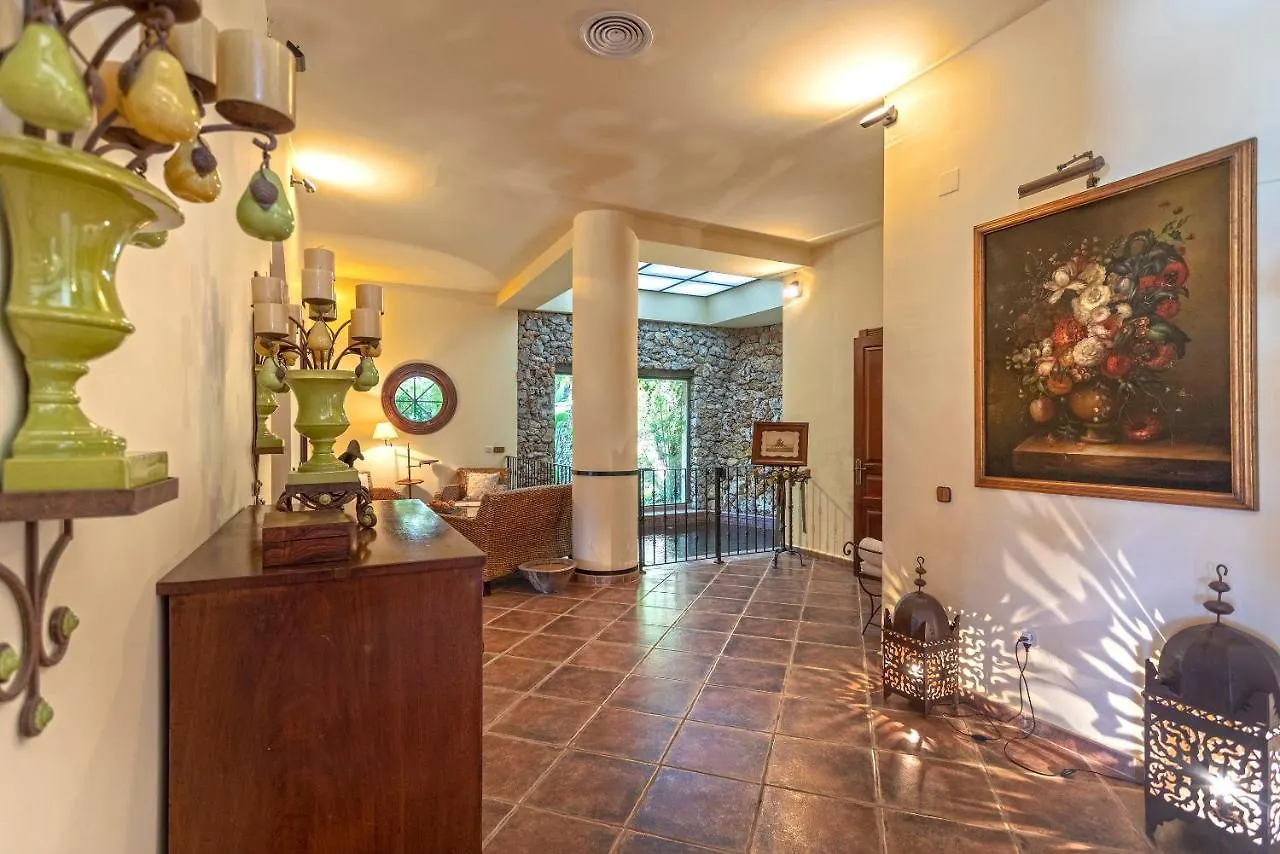 Casa Flores con Piscina interior climatizada Alcaucín Villa