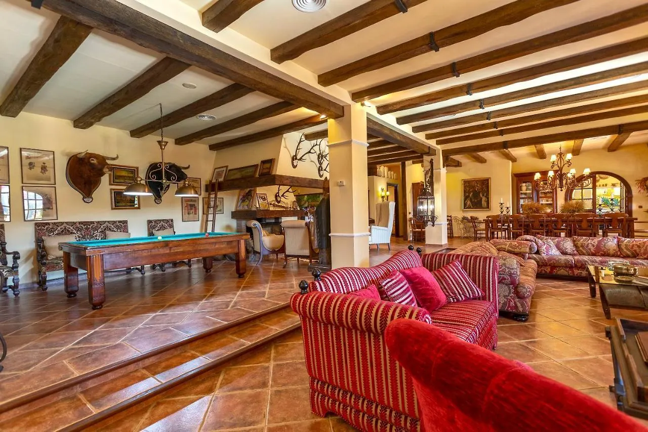 Villa Casa Flores con Piscina interior climatizada Alcaucín