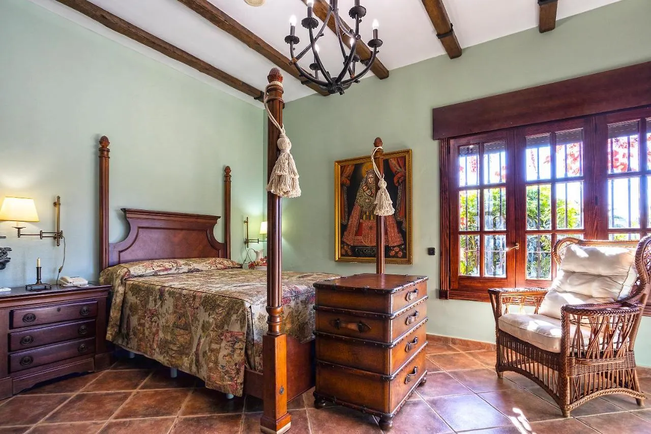 Casa Flores Con Piscina Interior Climatizada Alcaucin