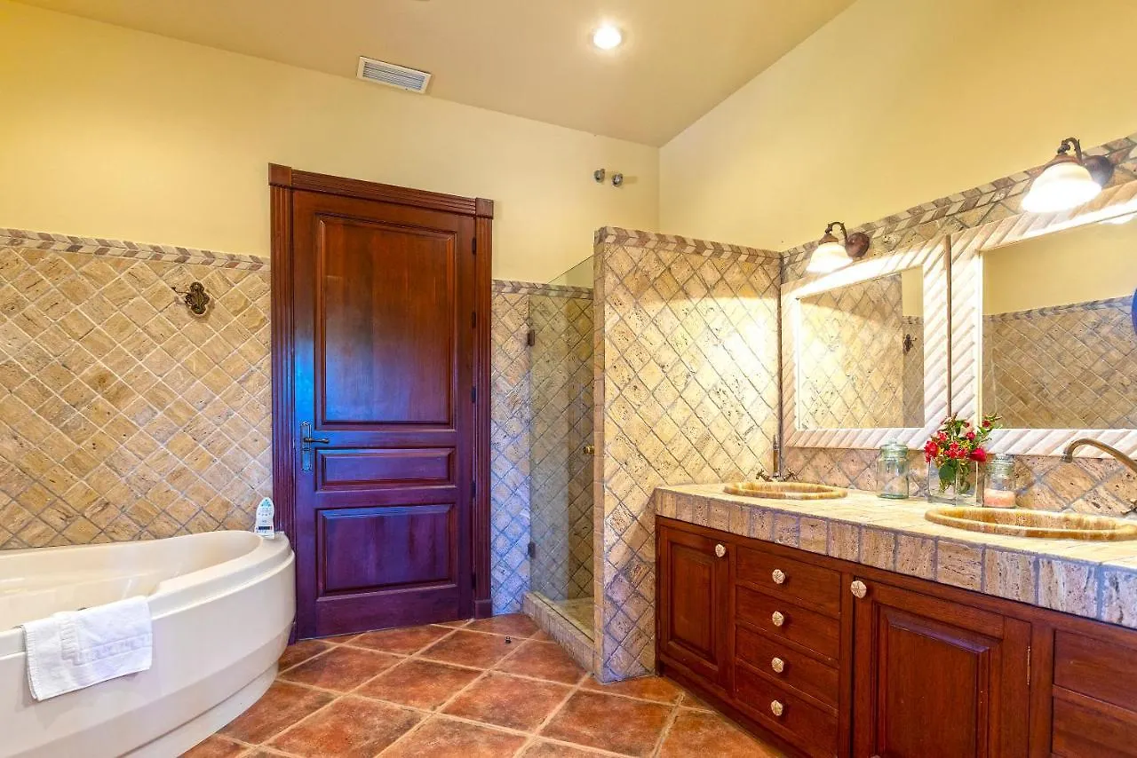 Casa Flores Con Piscina Interior Climatizada Alcaucin Villa